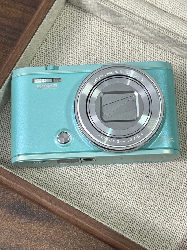 95新 Casio/卡西欧 zr5500/zr5000 薄荷绿 美颜自拍镜像可调节