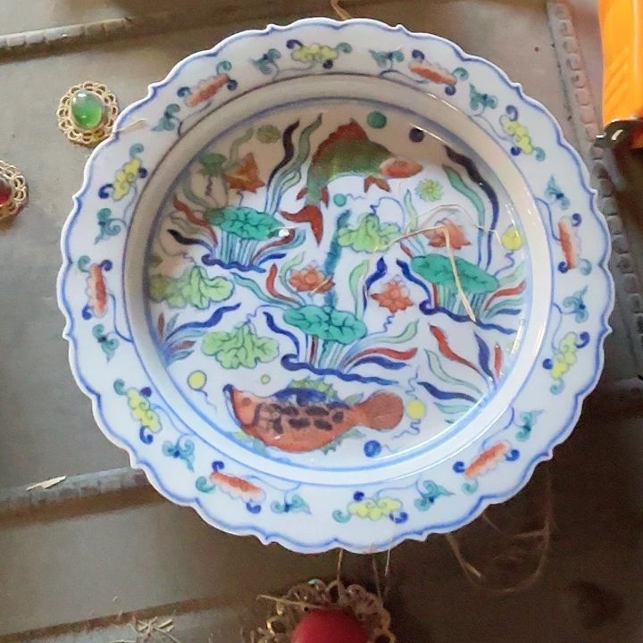 摆件景德镇高温陶瓷斗彩鱼藻纹
