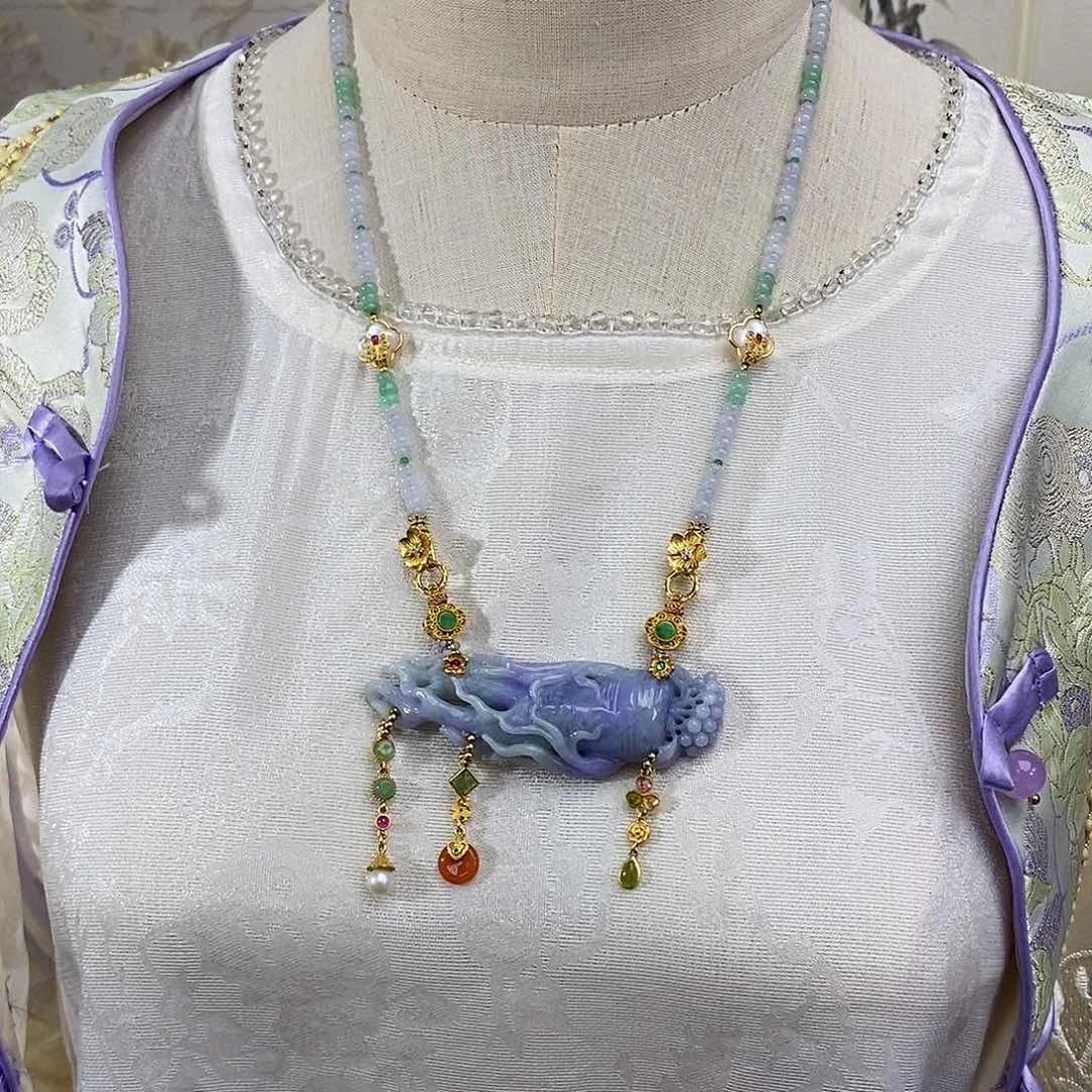 翡翠未镶嵌颈饰天然