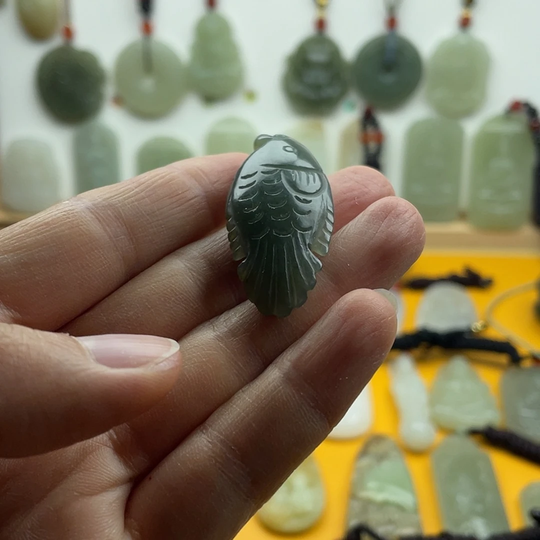 【闪购商品】立体金鱼吊坠