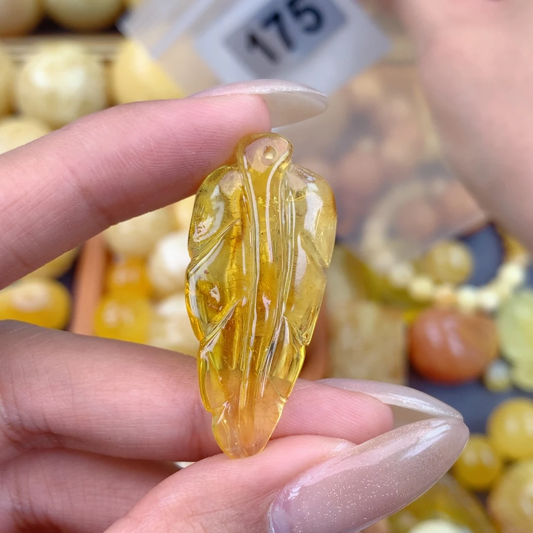 琥珀未镶嵌珠宝奇石