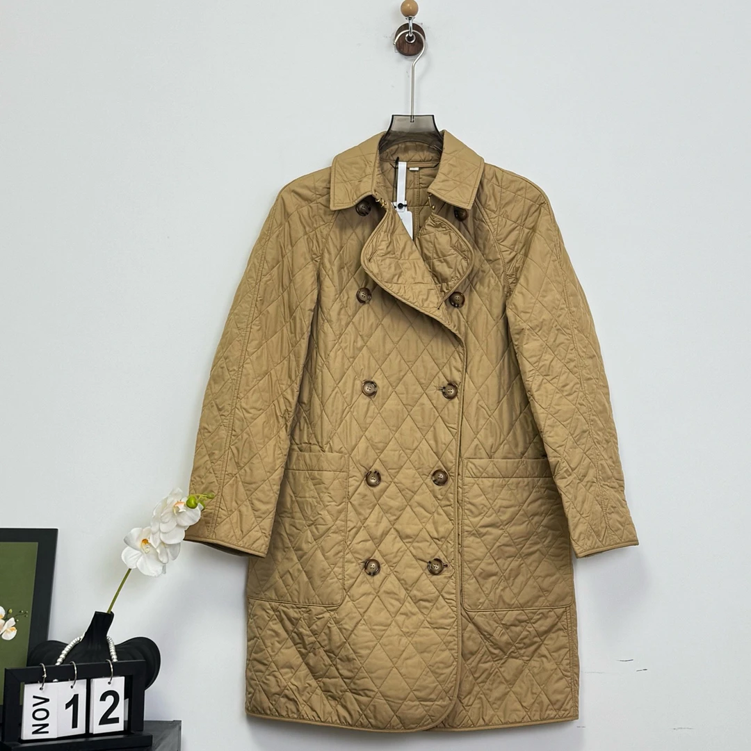 99新 BURBERRY/博柏利 卡其色菱格背后皮牌logo棉服 S码