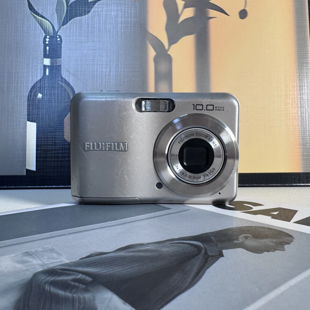 8新 Fujifilm/富士 A100 1000万像素3倍变焦 无电池和充电器