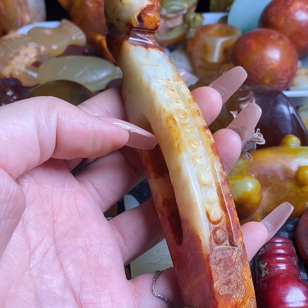 岫岩老玉（透闪石质玉）未镶嵌珠宝奇石