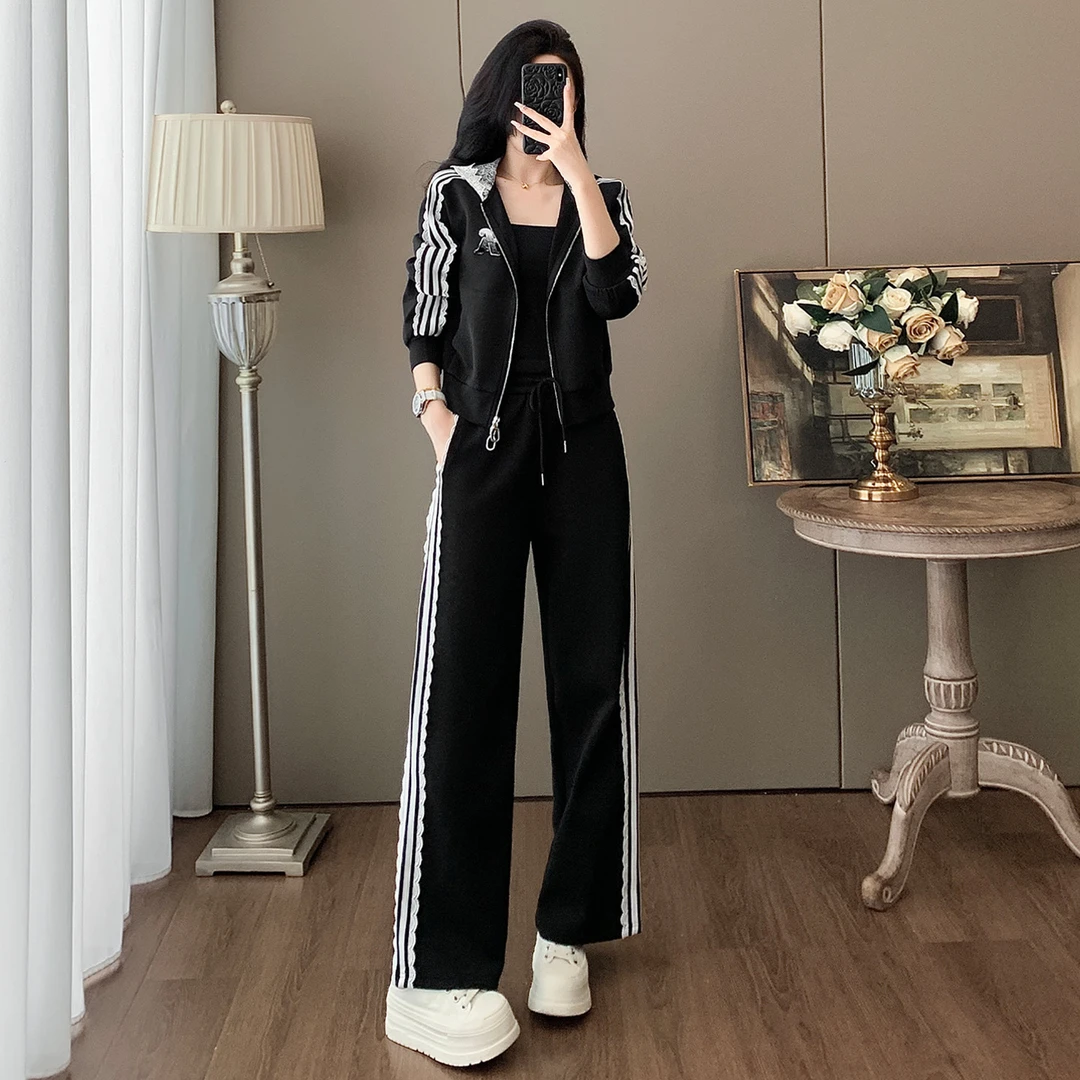 港风炸街休闲运动套装女秋洋气显瘦修身蕾丝连帽卫衣阔腿裤两件套