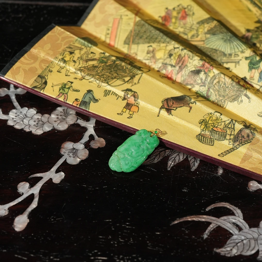 2.9香港王老板-翡翠18k镶嵌吊坠5y77