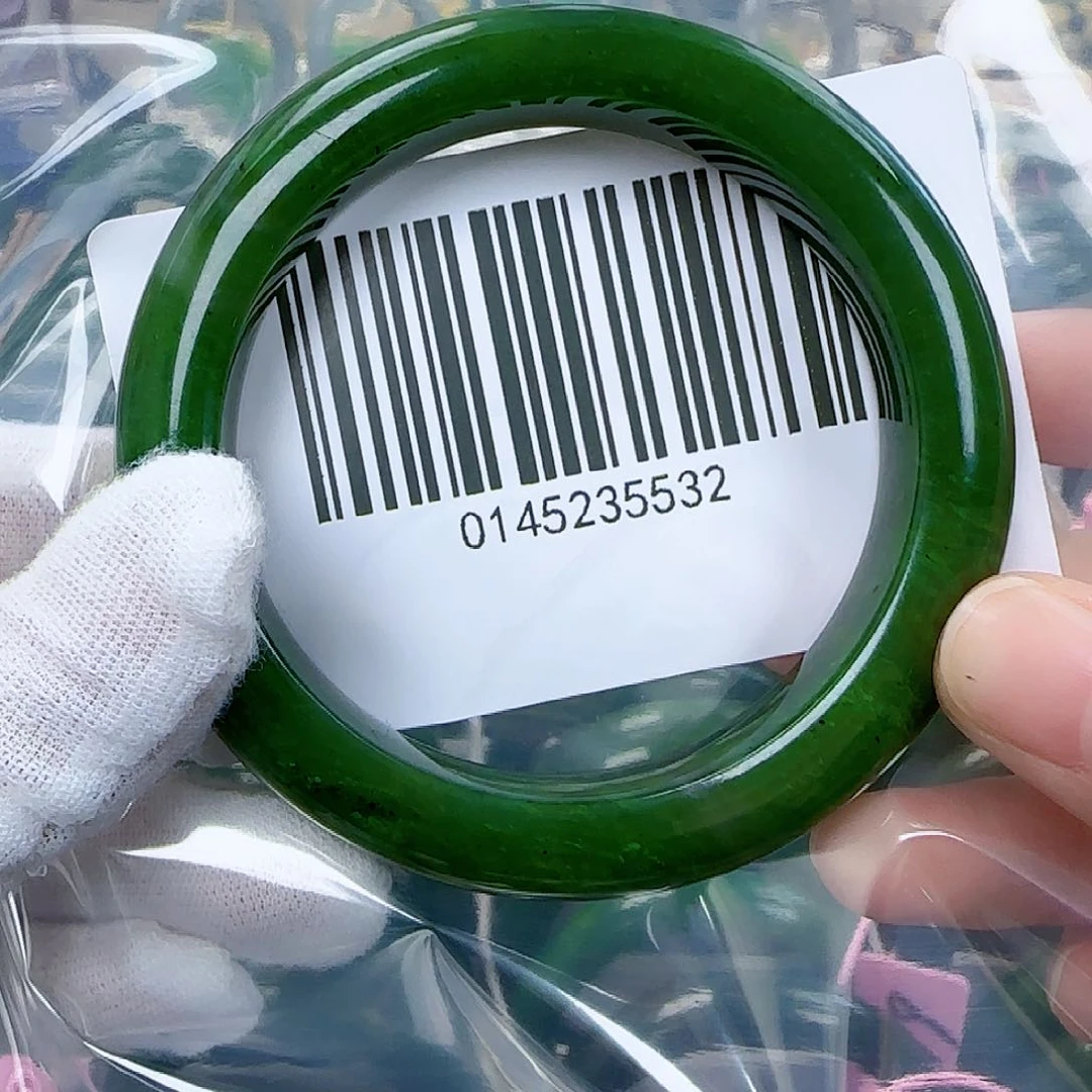 和田玉（碧玉）手镯未镶嵌包容5657