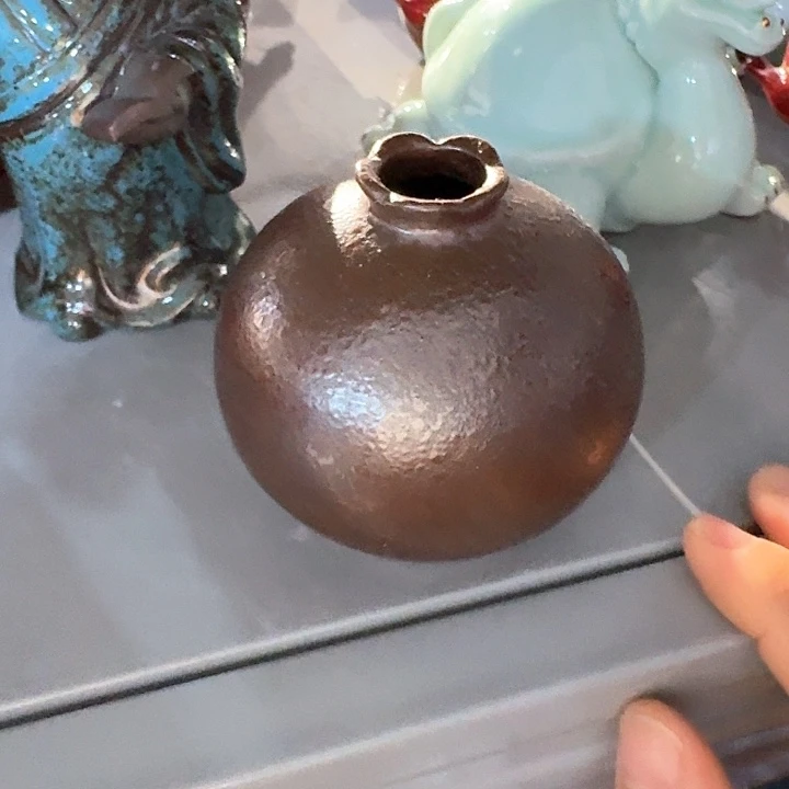 主人杯一个，瓷。。。品茗瓷