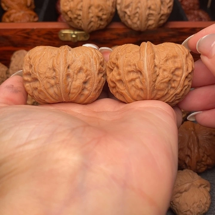 把件文玩核桃元宝44