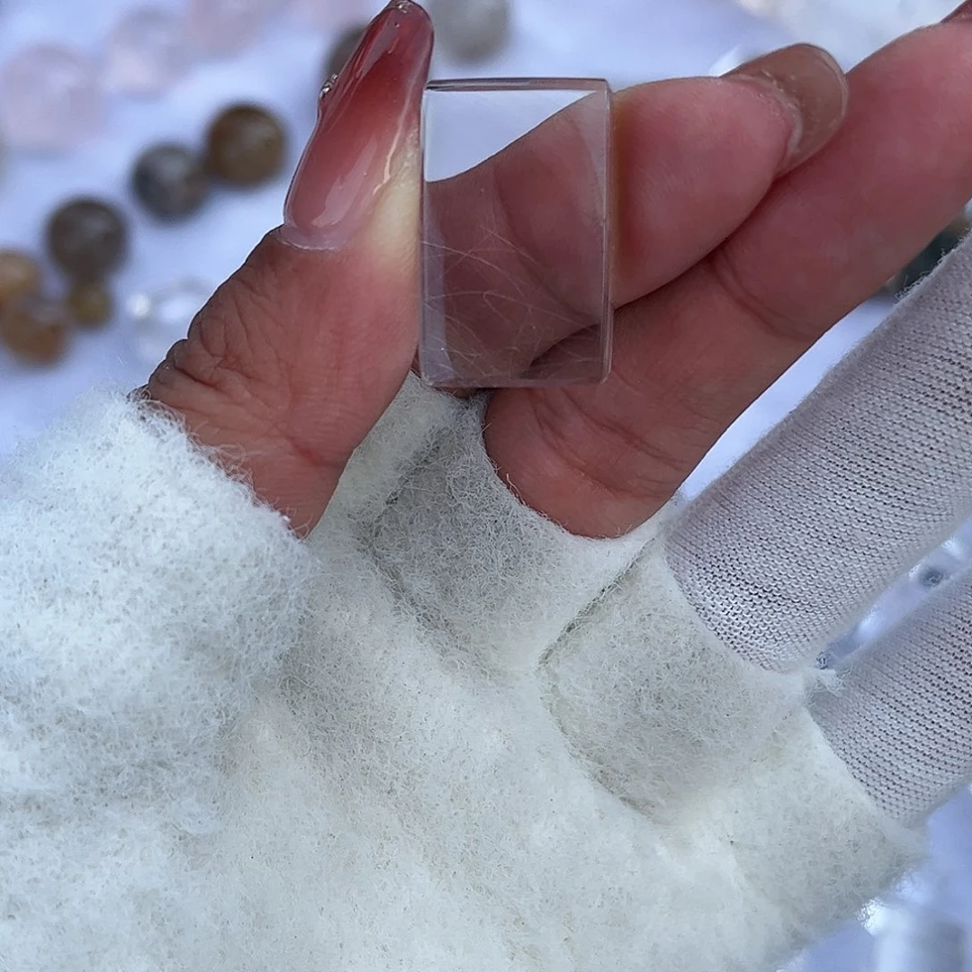 水晶手链未镶嵌黛**人牌子