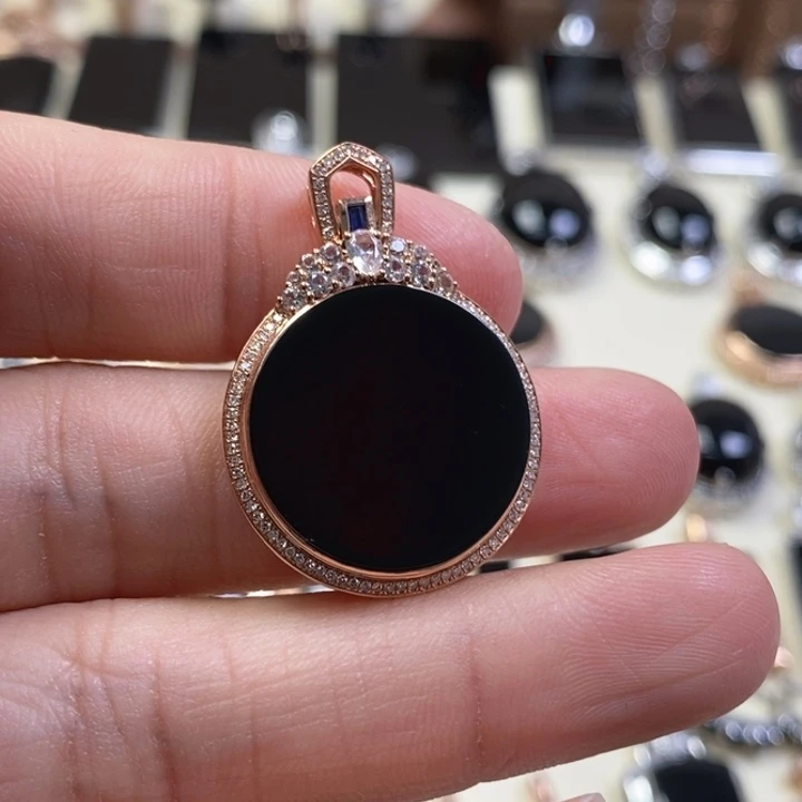 翡翠颈饰18K金镶嵌缅甸天然翡翠墨翠