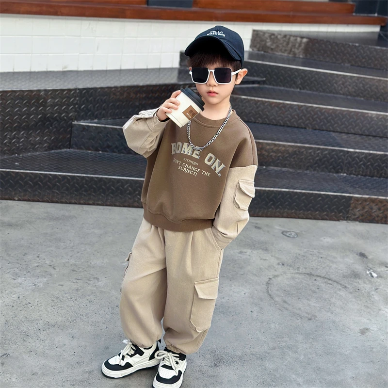 男童207工装卫衣套装模特