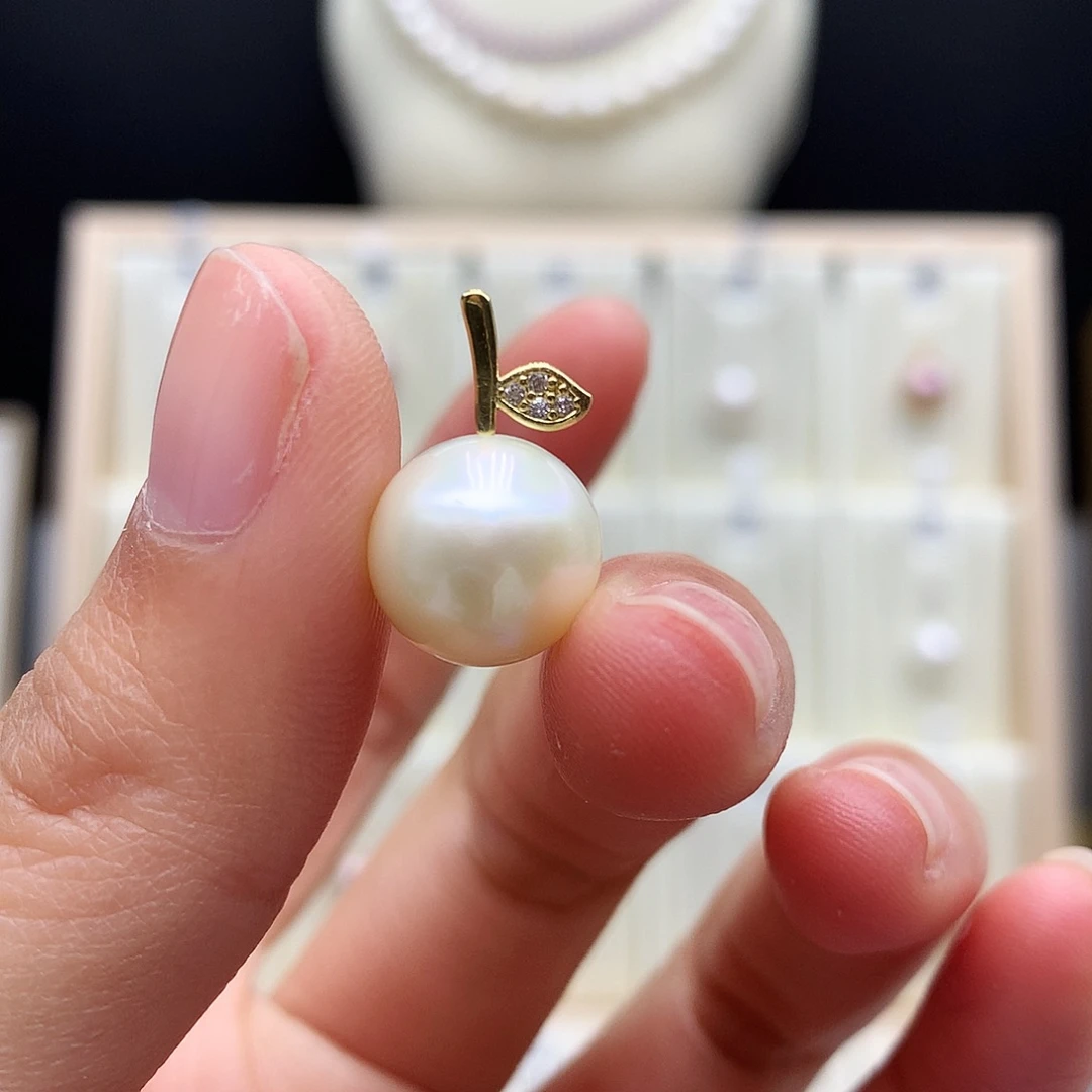 淡水珍珠合金颈饰