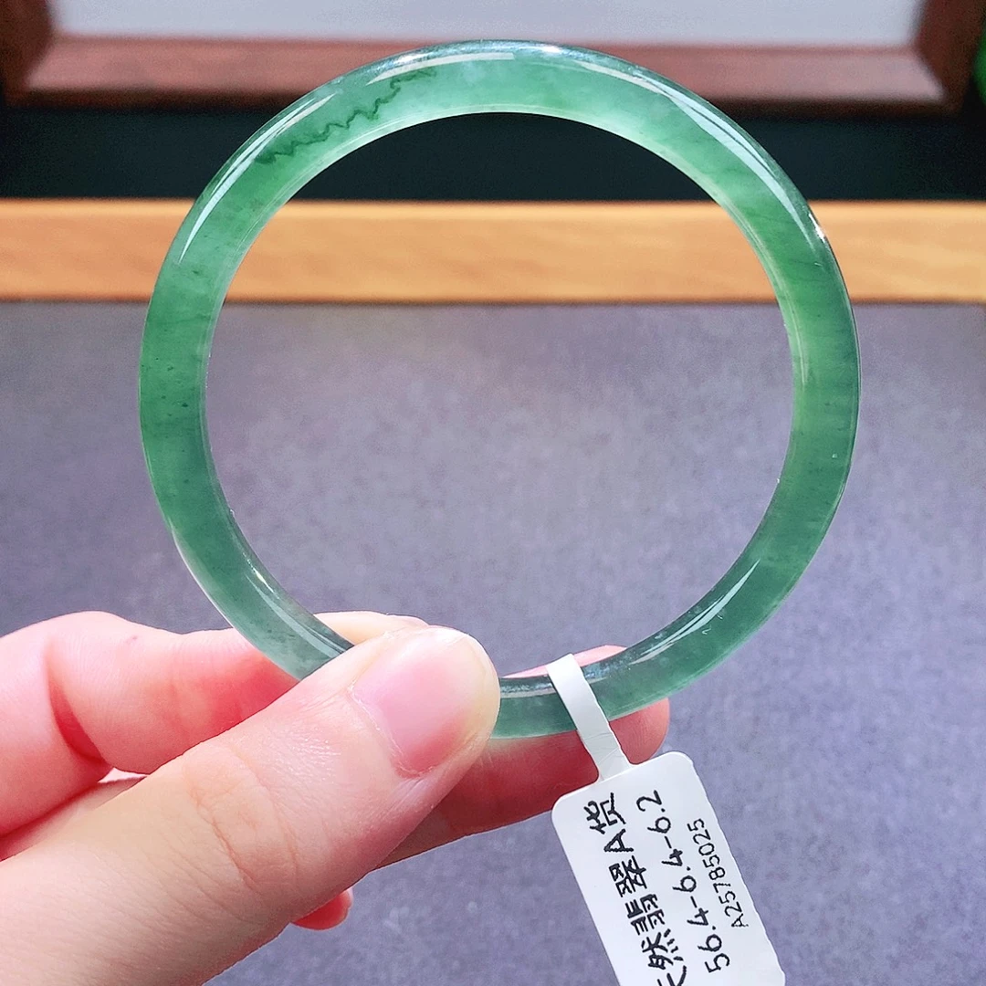未镶嵌手镯翡翠天然翡翠