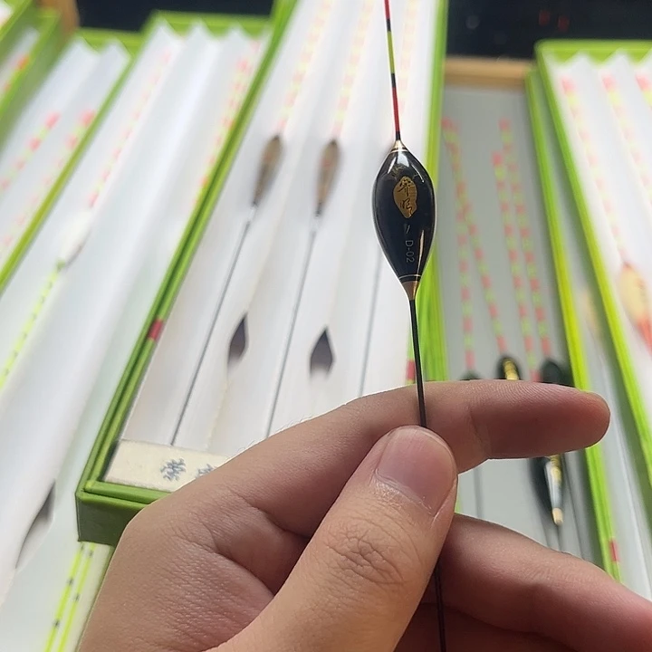 芦苇睿眼鲫鱼鸽子蛋D-02粗尾1.6克1支