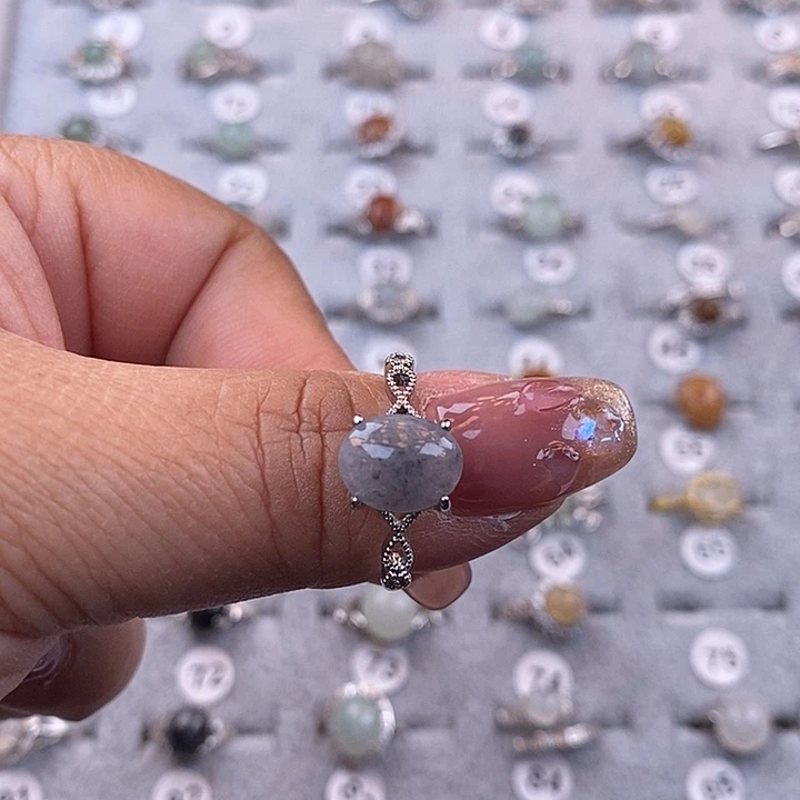 未镶嵌戒指翡翠小*爱缅甸