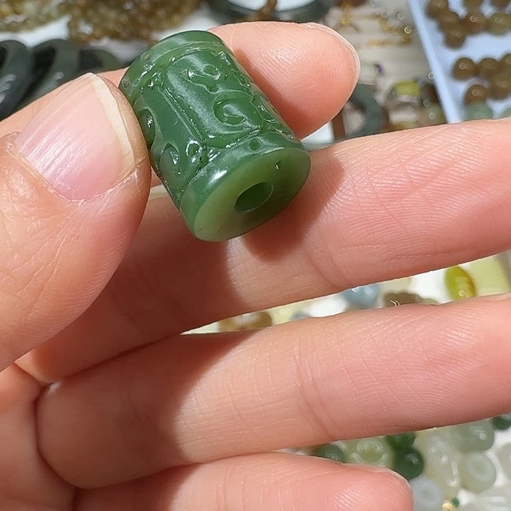 和田玉（碧玉）未镶嵌颈饰16.413