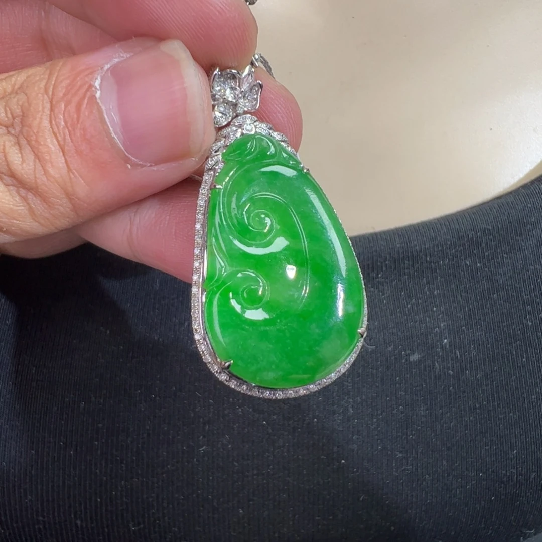 翡翠18K金镶嵌吊坠(不含链)