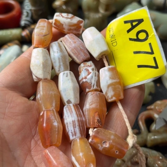 玛瑙/玉髓颈饰合金