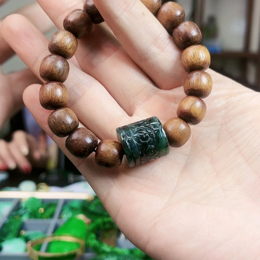 翡翠颈饰未镶嵌手链