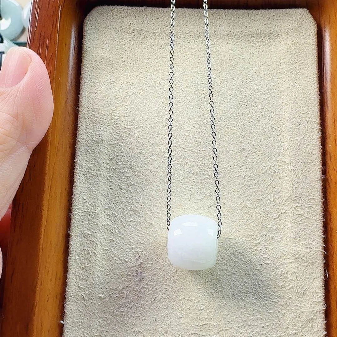 翡翠未镶嵌颈饰孤品