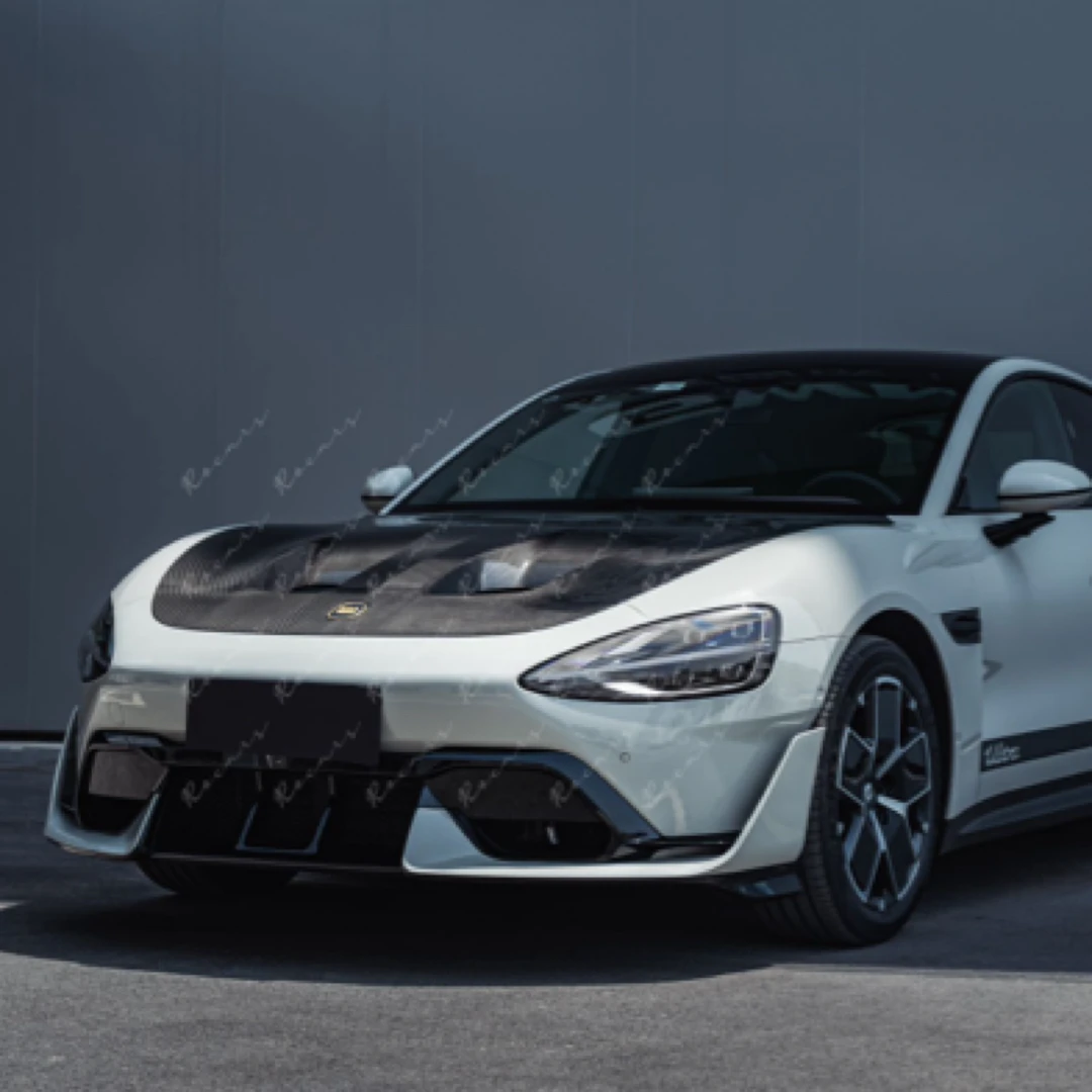 挖孔汽车落地机盖+尾翼suv（干碳劳斯莱斯闪灵瓜子）