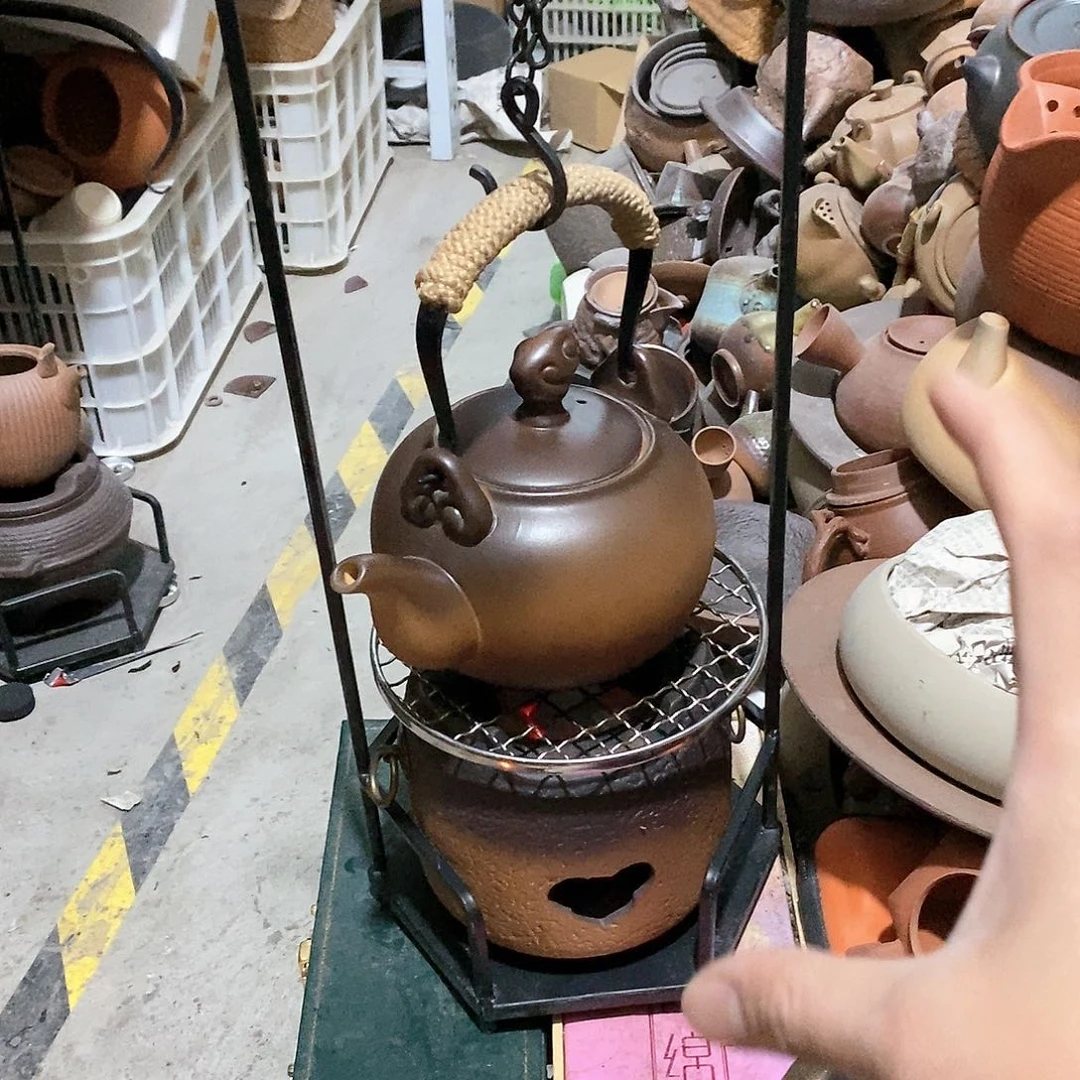 瓷片荷花绽放了我去海边看了一下。