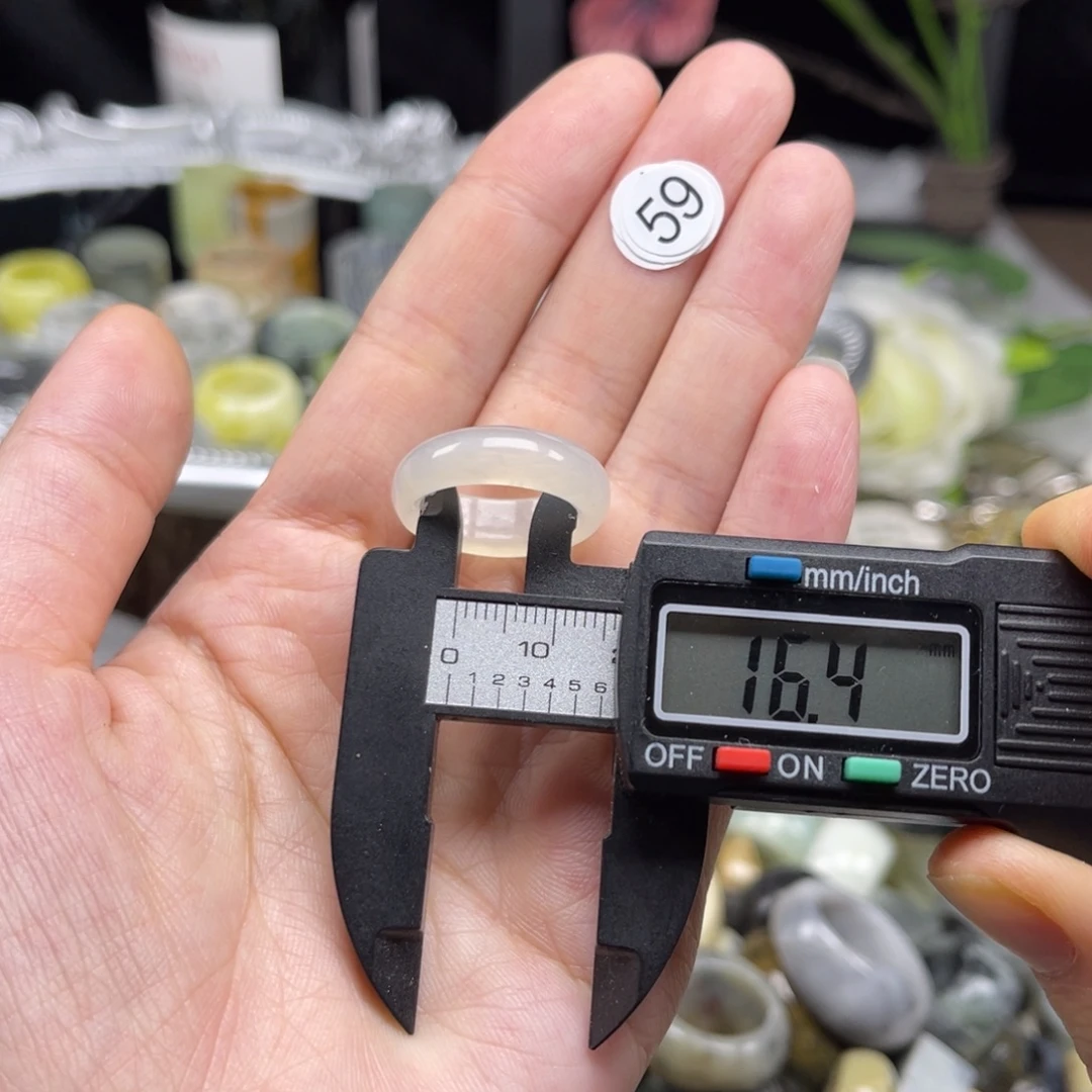 蛇纹石玉未镶嵌戒指