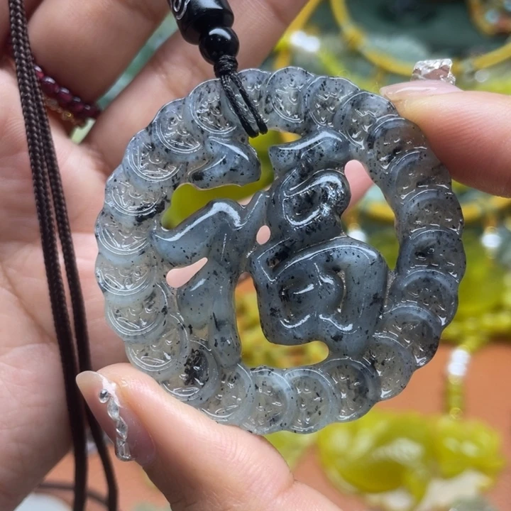 蛇纹石玉未镶嵌吊坠