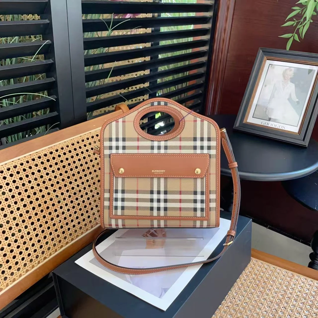 95新 BURBERRY/博柏利 GGS巴宝莉格纹金扣邮差包27351841