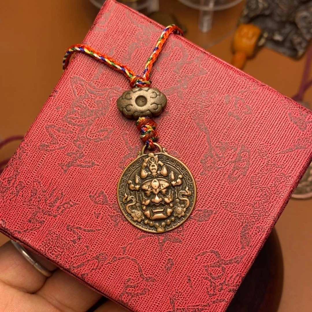 泥塑青****狂藏传牌子……