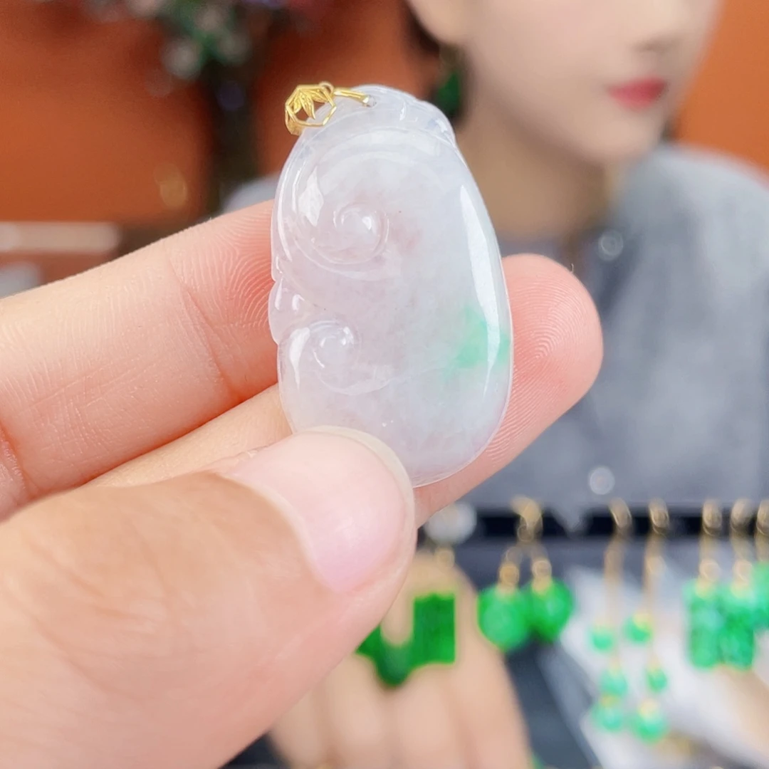 翡翠18K金镶嵌耳饰