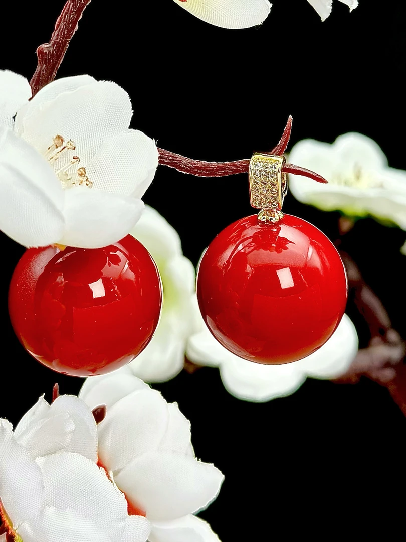 非金属羽毛吊坠  红色三姑娘圆珠吊坠卡20mm—多样性发