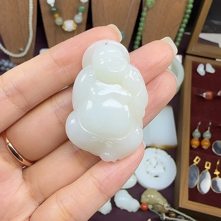 颈饰未镶嵌和田玉