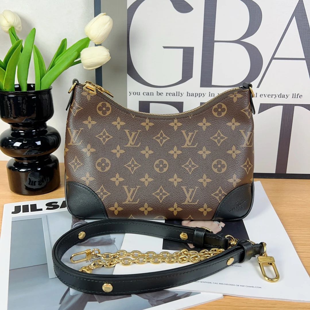 99新 LouisVuitton/路易威登 黑牛角链条包 芯片款