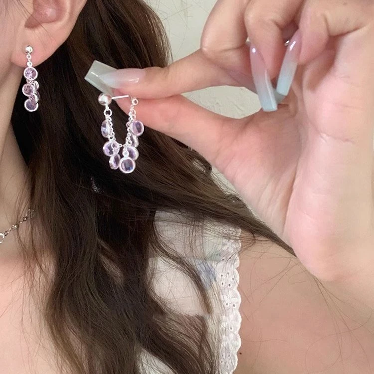 合金耳饰 彩色灵动冰川蓝葡萄流苏爆闪后挂耳环轻奢高级独特耳饰