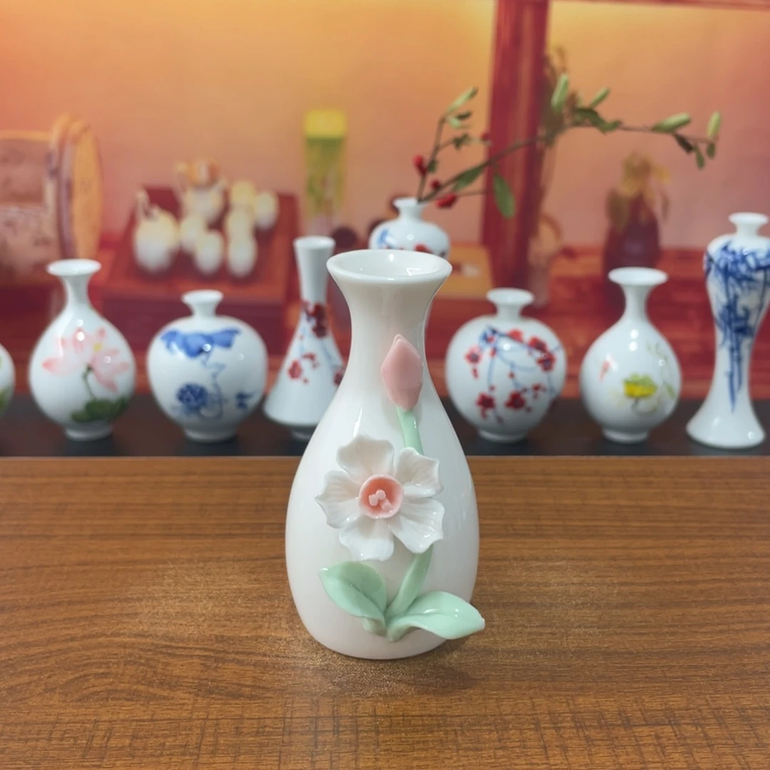 陶瓷景德镇小花瓶等着你