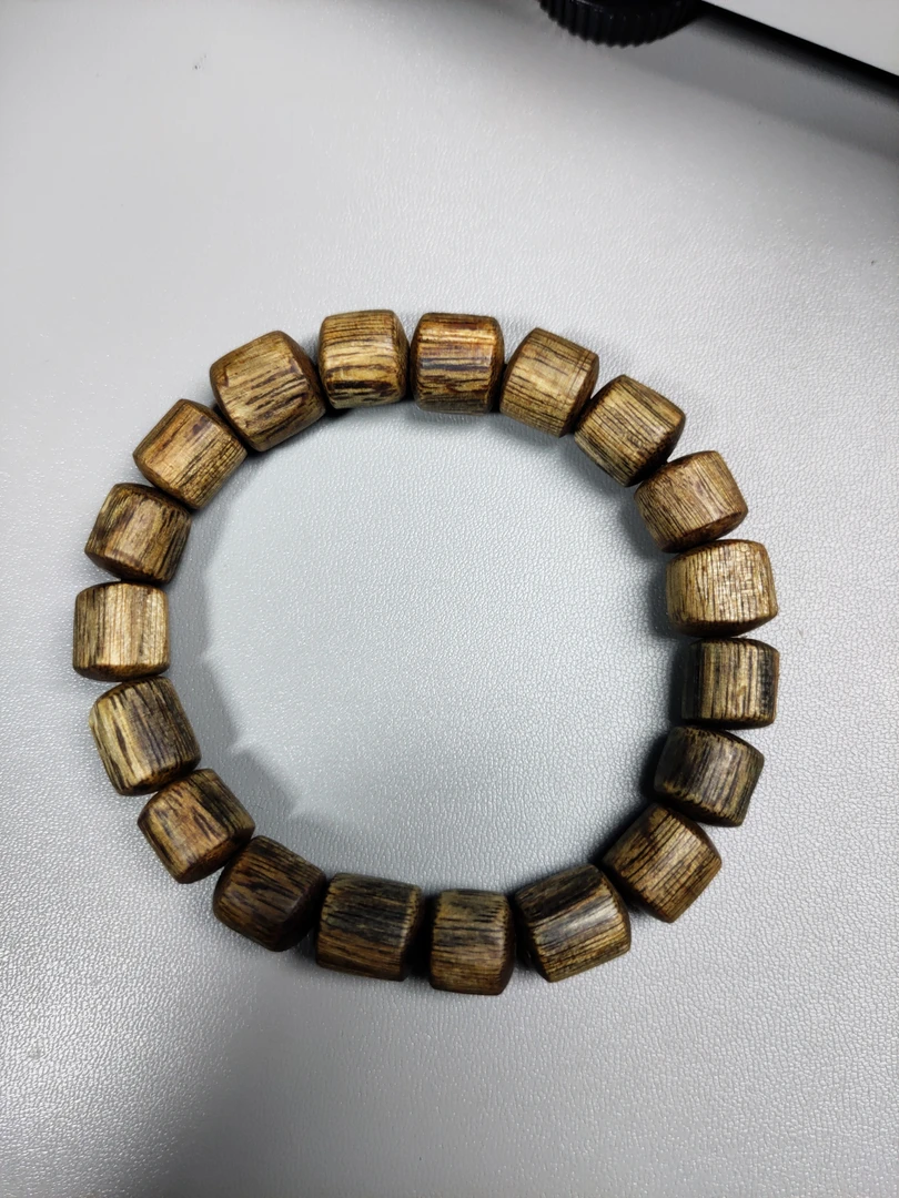 奇楠沉香随形桶珠1.2单圈12g+多样性发一