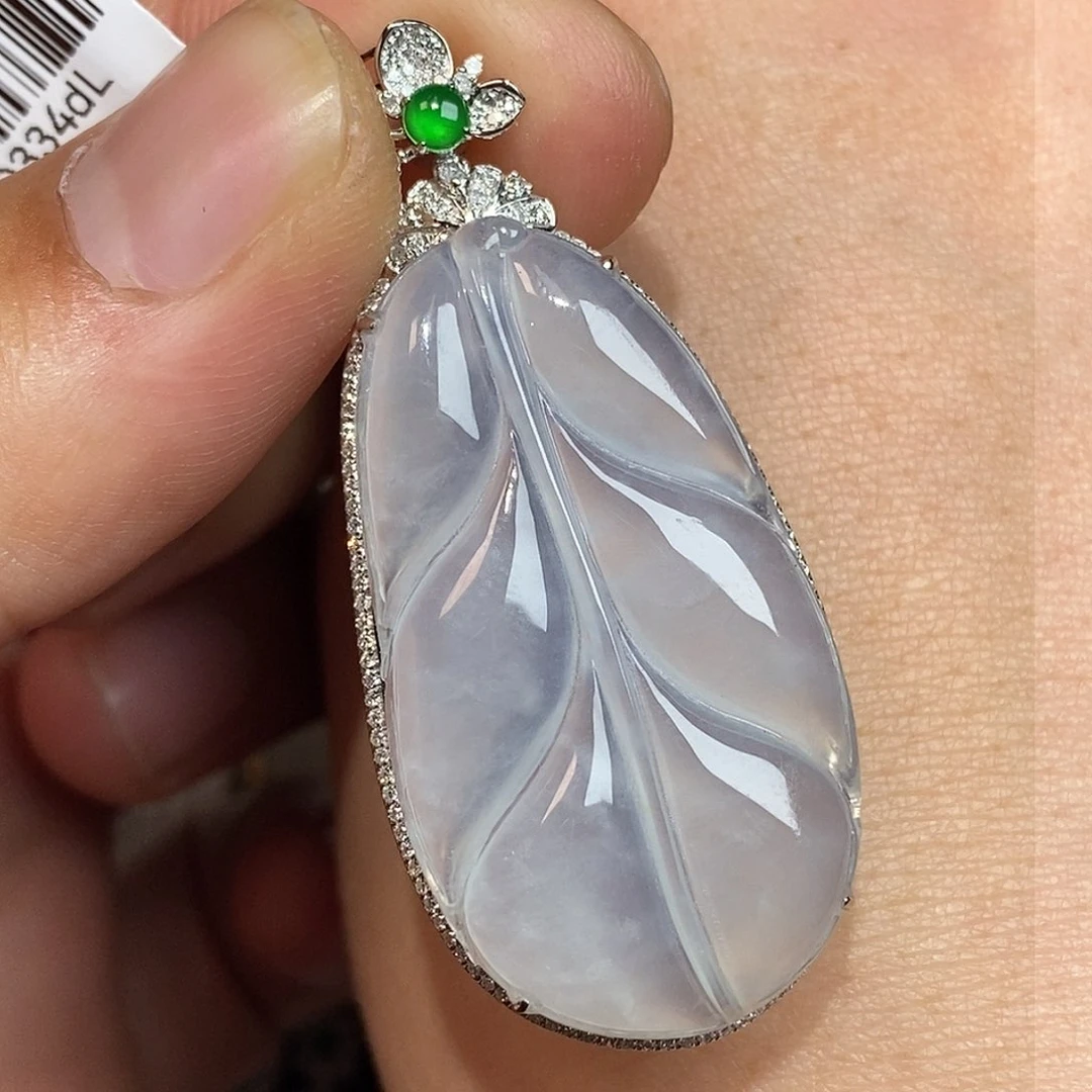 翡翠颈饰18K金镶嵌叶子