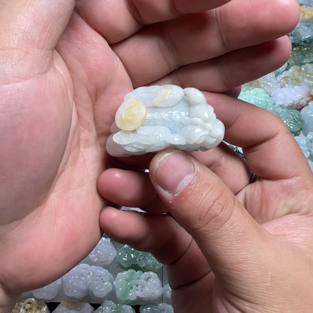 翡翠未镶嵌颈饰天然