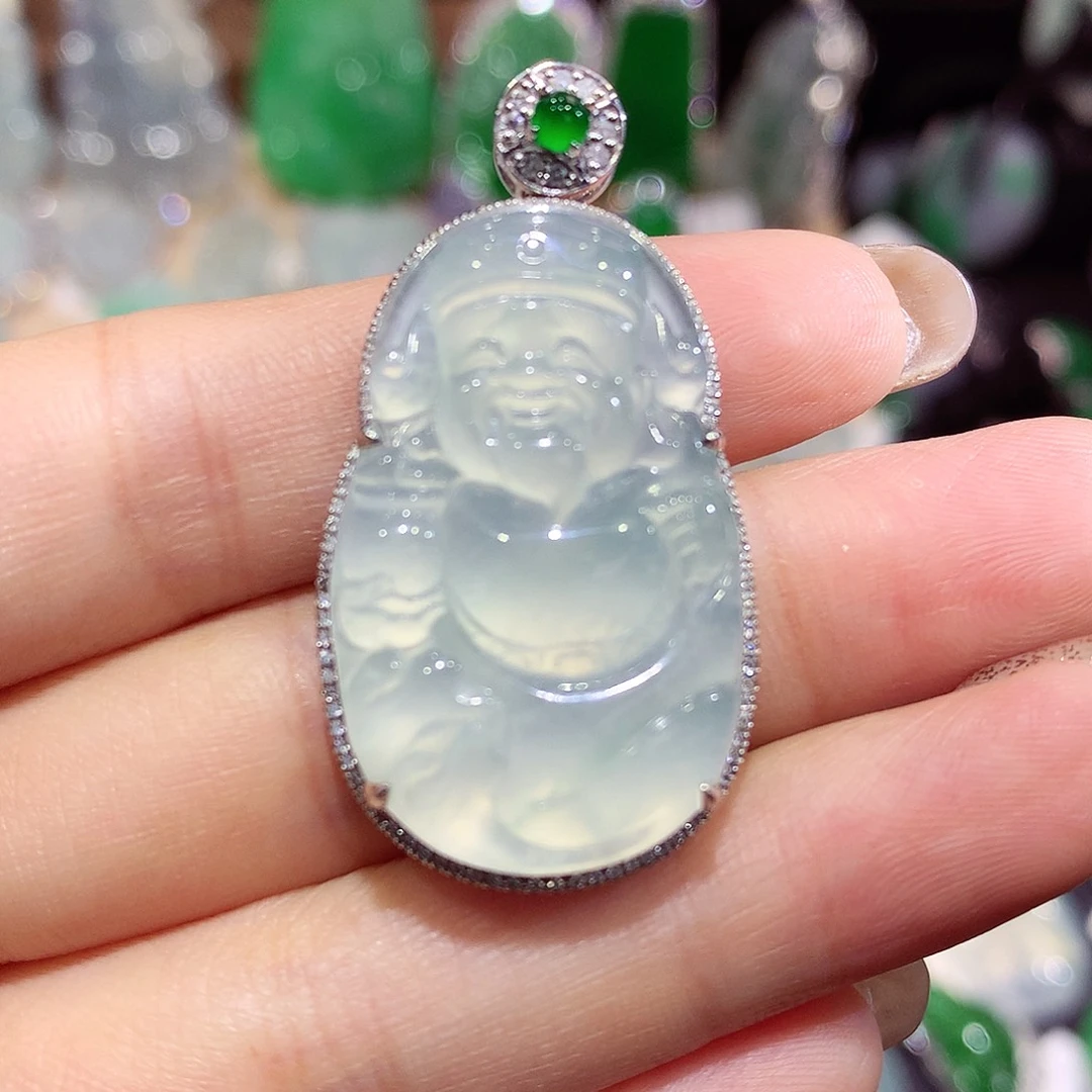 翡翠18K金镶嵌颈饰财