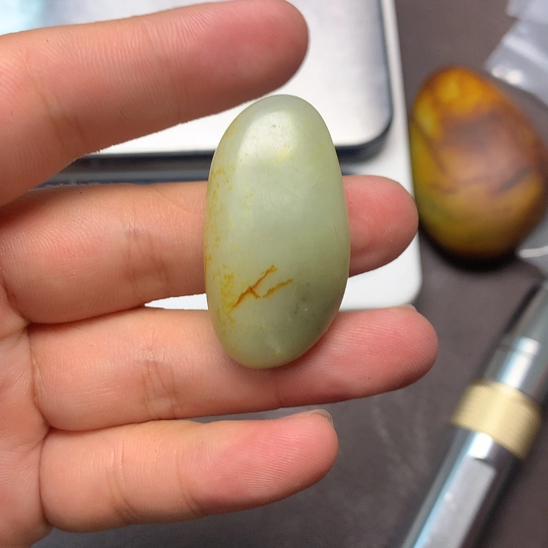 和田玉（糖玉）未镶嵌挂件