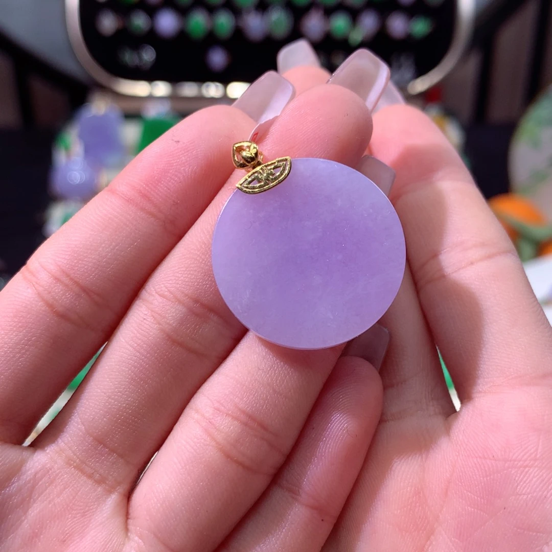 翡翠颈饰18K金镶嵌翡翠