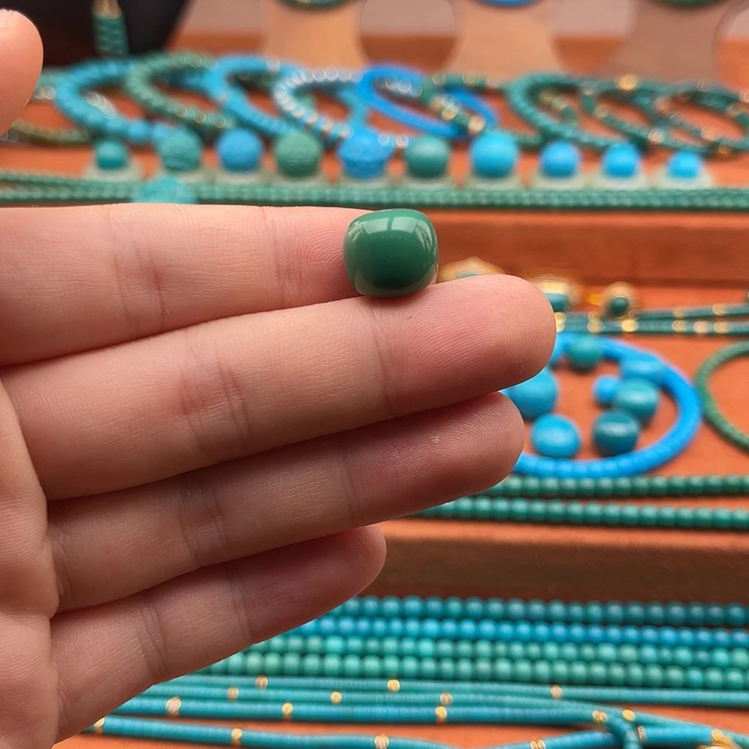 绿松石未镶嵌珠宝奇石