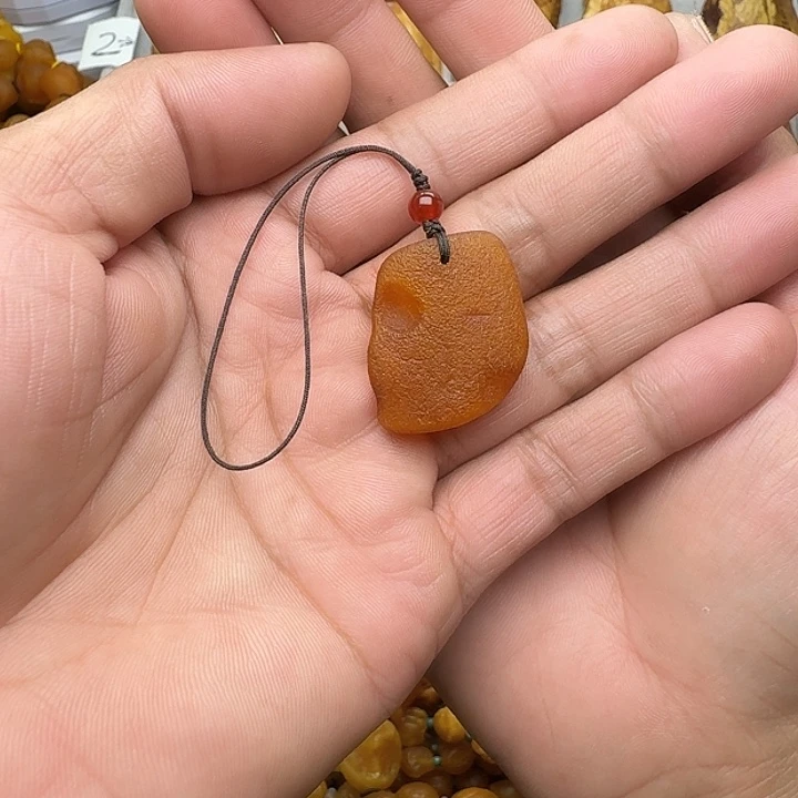 琥珀未镶嵌裸石天然蜜蜡手机吊坠