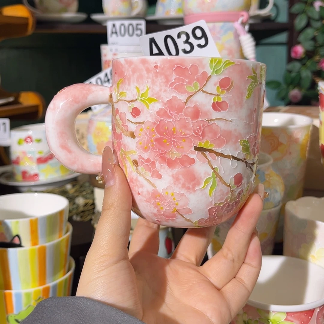 陶瓷手柄款桃花马克杯