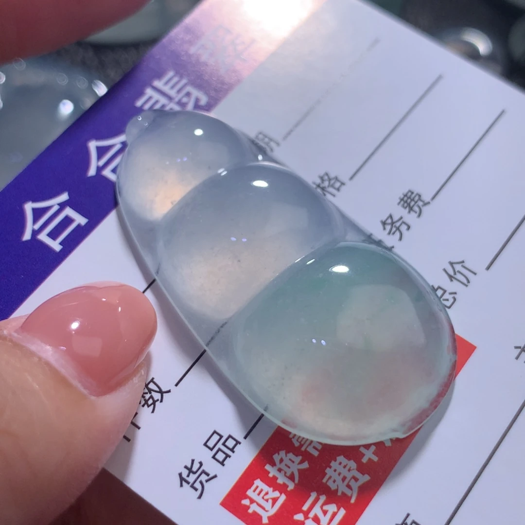 翡翠未镶嵌颈饰缅甸