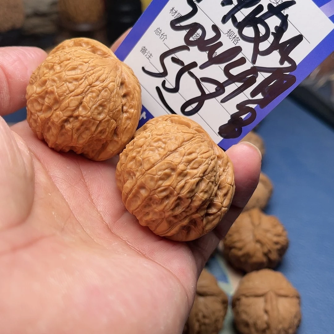 【闪购商品】文玩核桃吊坠陈****?文玩核桃