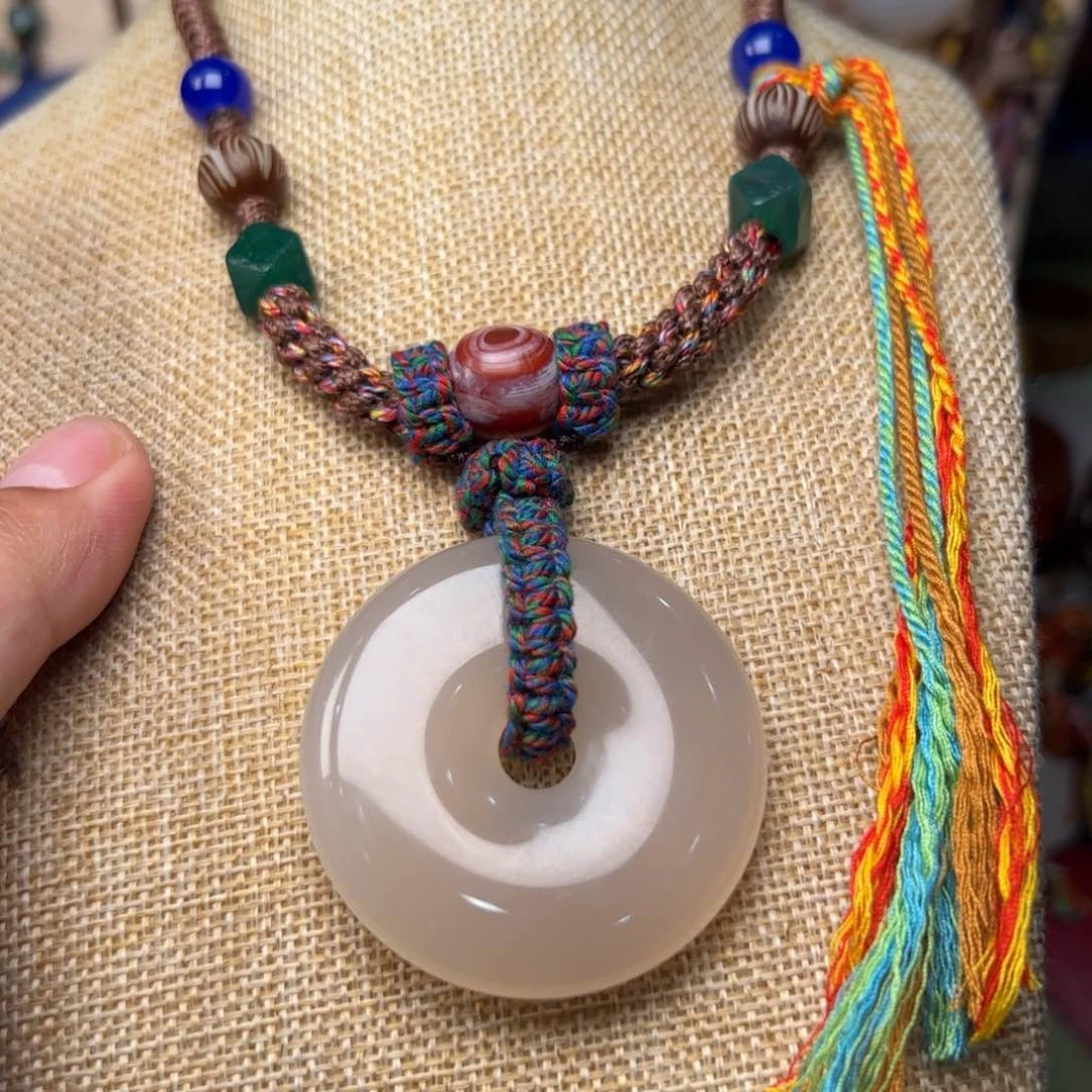 玛瑙/玉髓颈饰未镶嵌