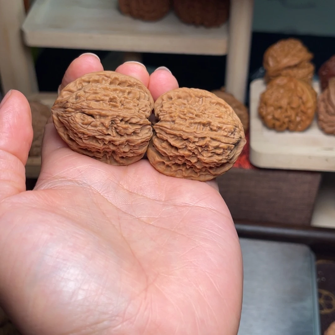 把件文玩核桃涿鹿凹底南疆石